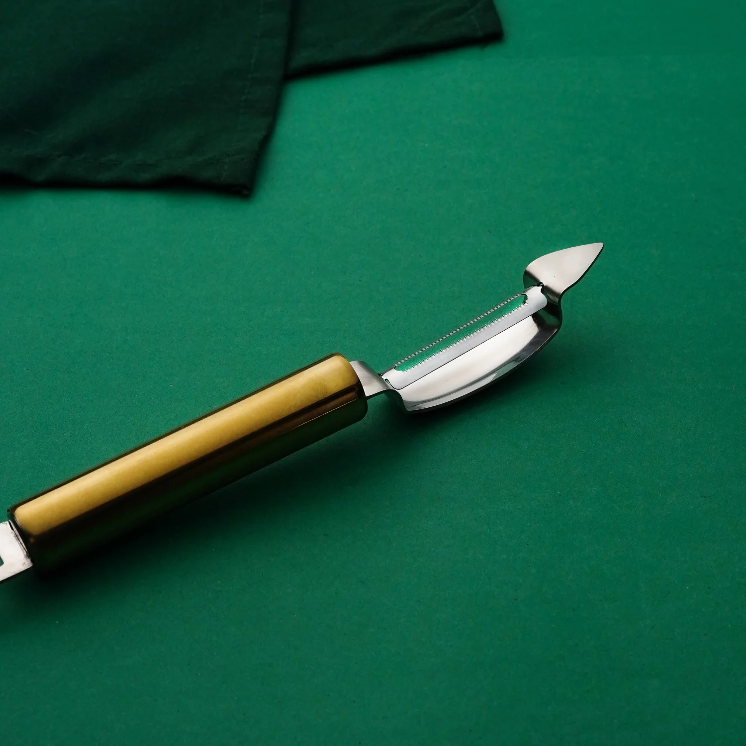 Gold Coated Stainless Steel Peeler